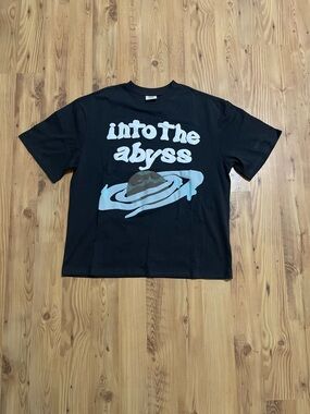 Black 'Into The Abyss' Graphic Short Sleeve Tee